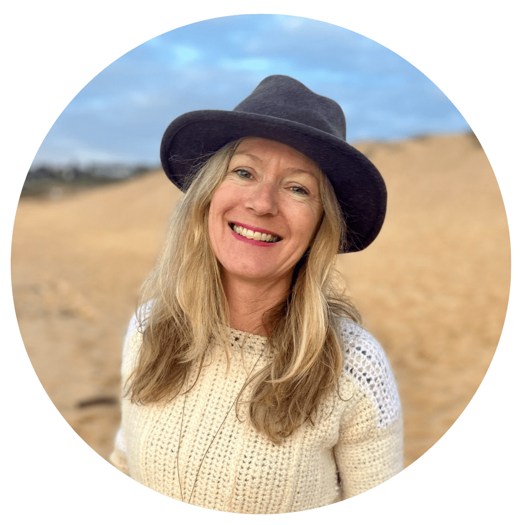 Alison Van Vuuren Alison Van Vuuren fro HappiSoul in hat